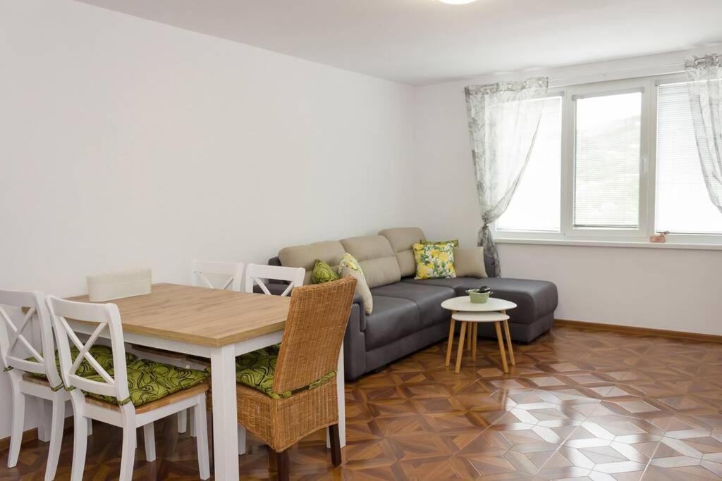 Perfect Summer Vacation Rental - One-Bedroom Flat By Flat Mаnager Topola Exterior photo